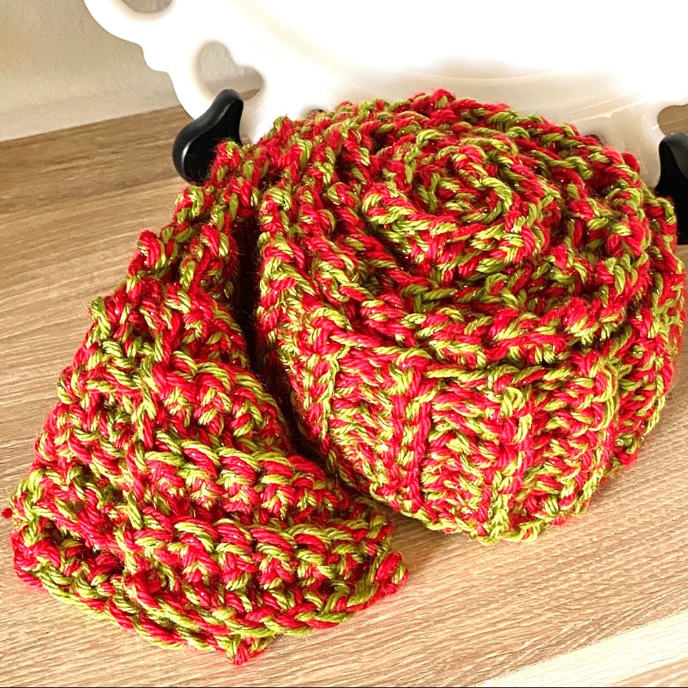 SCARF 🧣 Hand Crocheted 🧶 Red/Spring Green Sparkle-NEW ❤️💚 - Picture 2 of 8